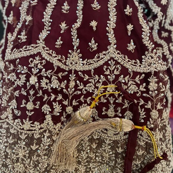 Bridal Lengha - Picture 8 of 9